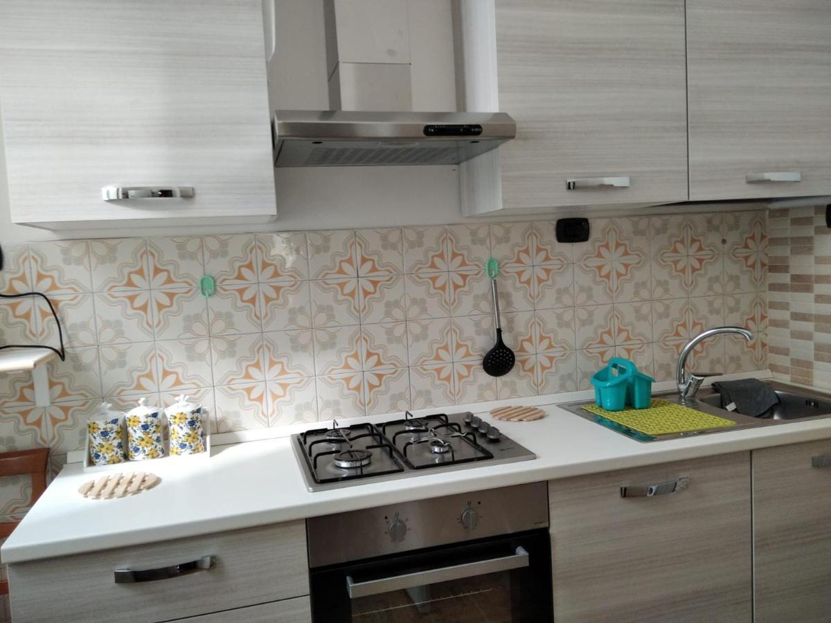 נאפולי Jamila Apartment מראה חיצוני תמונה