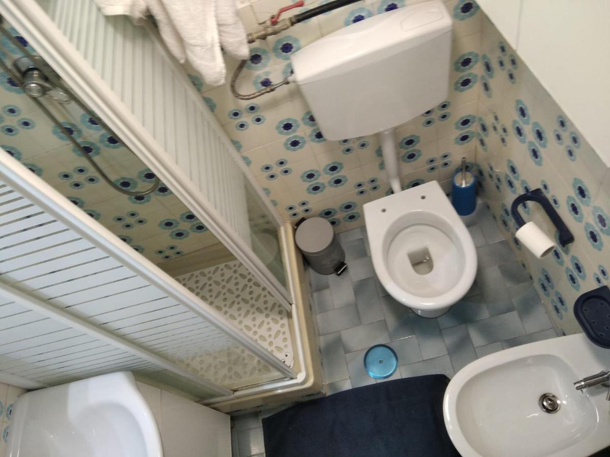נאפולי Jamila Apartment מראה חיצוני תמונה