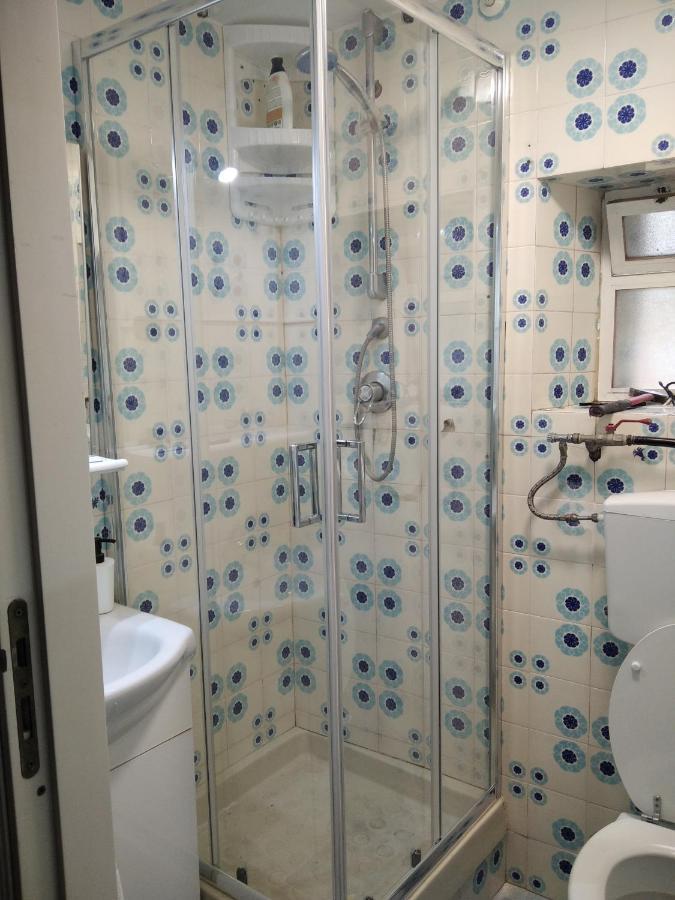 נאפולי Jamila Apartment מראה חיצוני תמונה